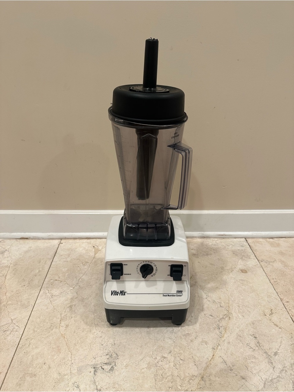 Vitamix 5000 Total Nutrition Center Professional Blender Model VM0103